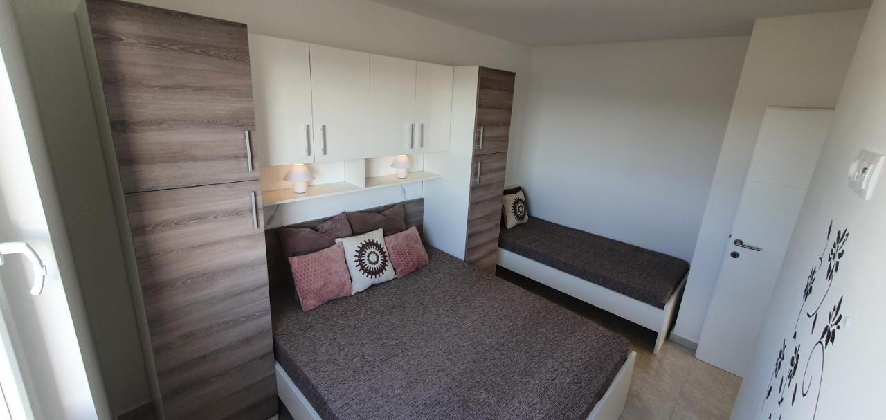 Seahorse Luxury Apartment With Pool And Sea View Novalja Buitenkant foto