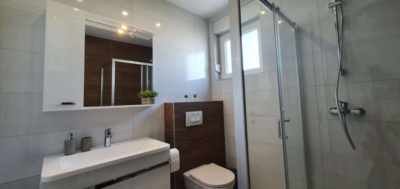 Seahorse Luxury Apartment With Pool And Sea View Novalja Buitenkant foto